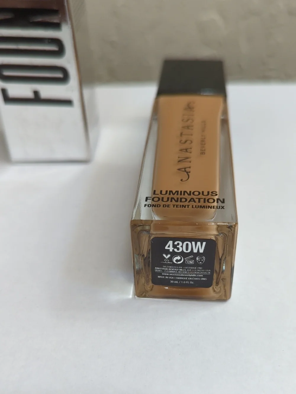 Anastasia Beverly Hills Luminous Foundation 430W 1.01 Oz.
